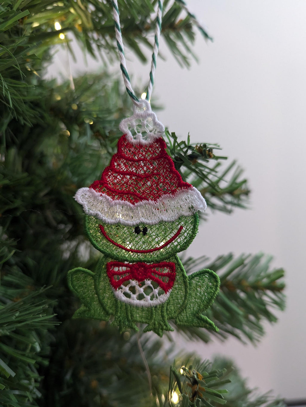 Embroidered Christmas Frog Ornament: Festive Holiday Decor
