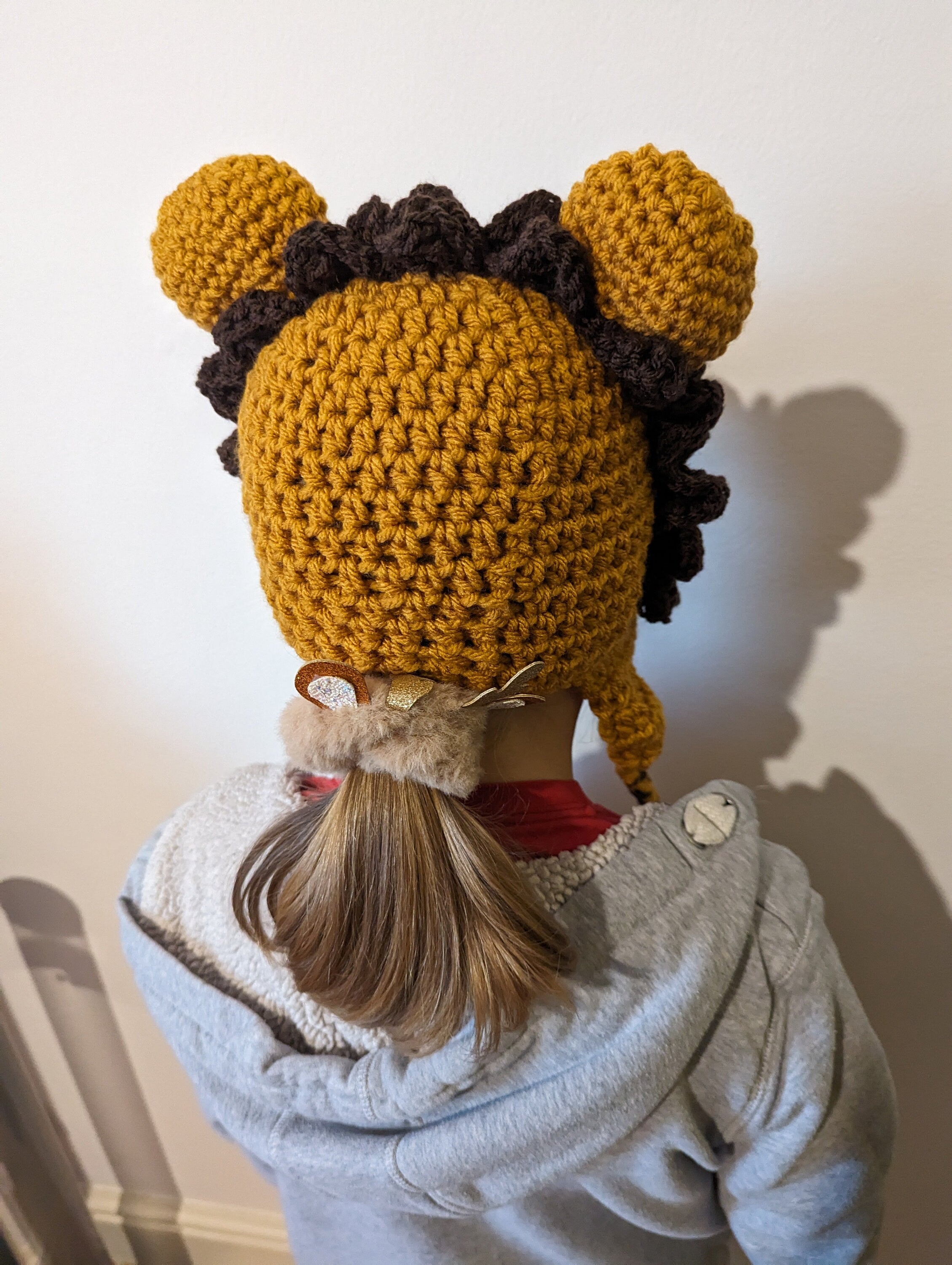 Crochet lion hat, winter novelty hat, newborn, child, toddler, adult sizes