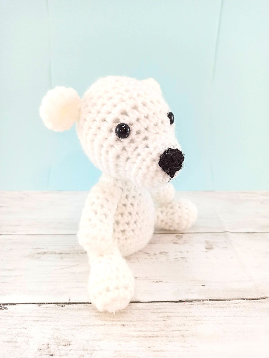 Crochet Polar Bear Amigurumi: Small Cuddly Plush Toy