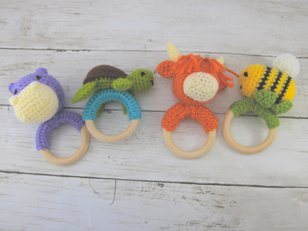 Crochet Highland Cow Teether Rattle, Wooden Teething Ring