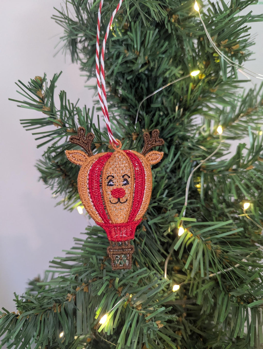 Lace Reindeer Hot Air Balloon Christmas Ornament
