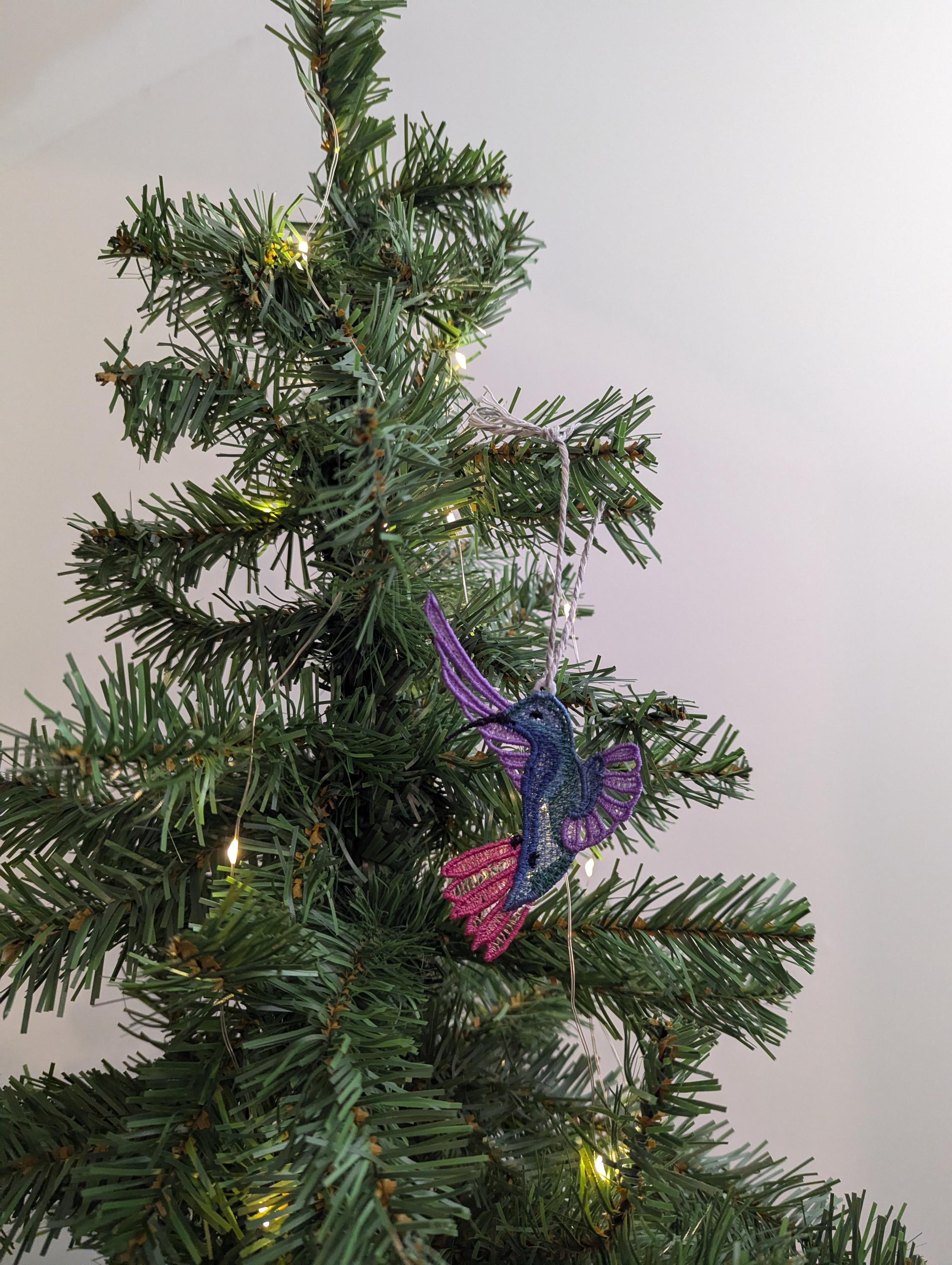 Embroidered Lace Hummingbird Ornament: Colorful Hanging Decoration