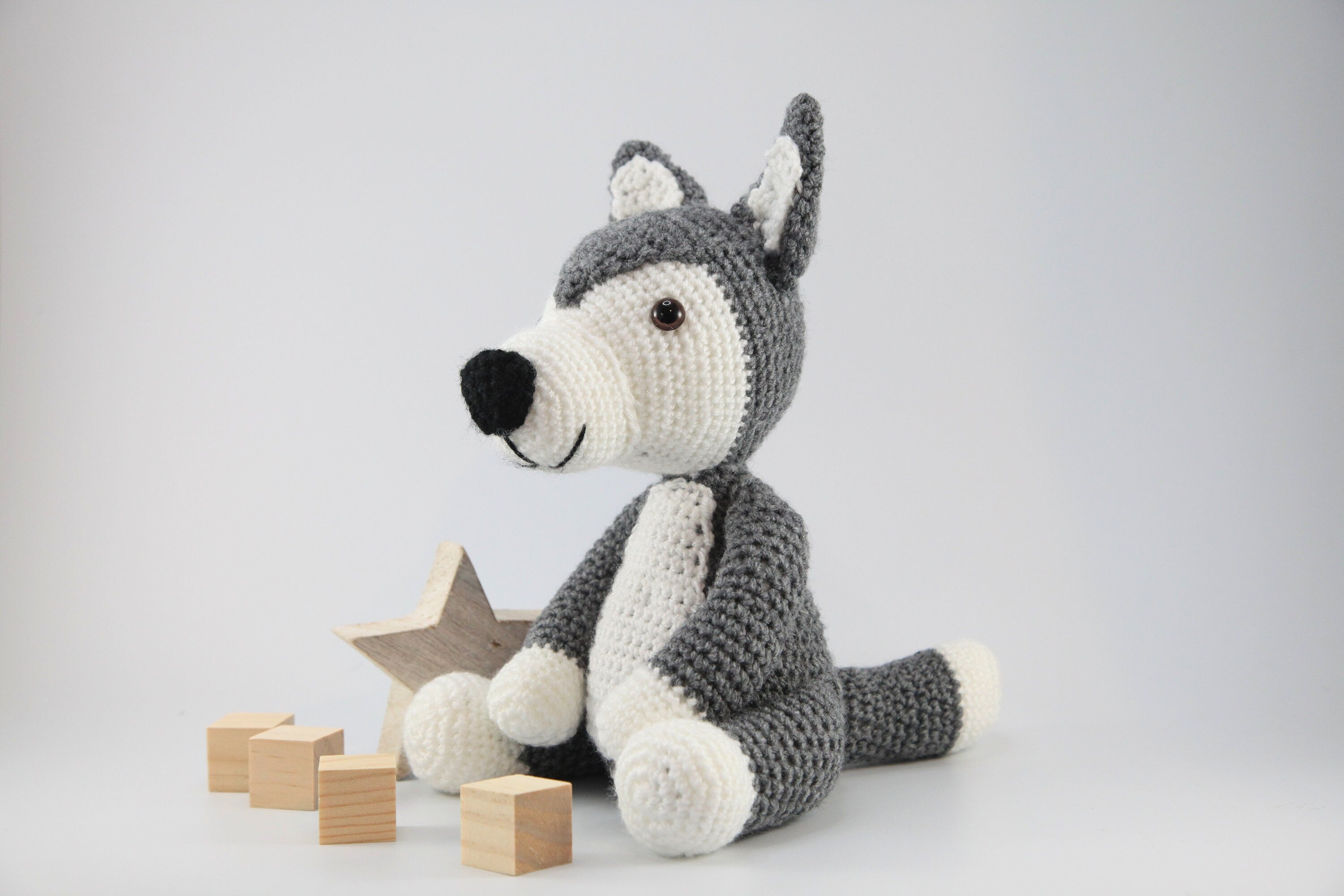 Husky dog toy, crochet cuddly toy, soft plush toy, husky gift, wolf
