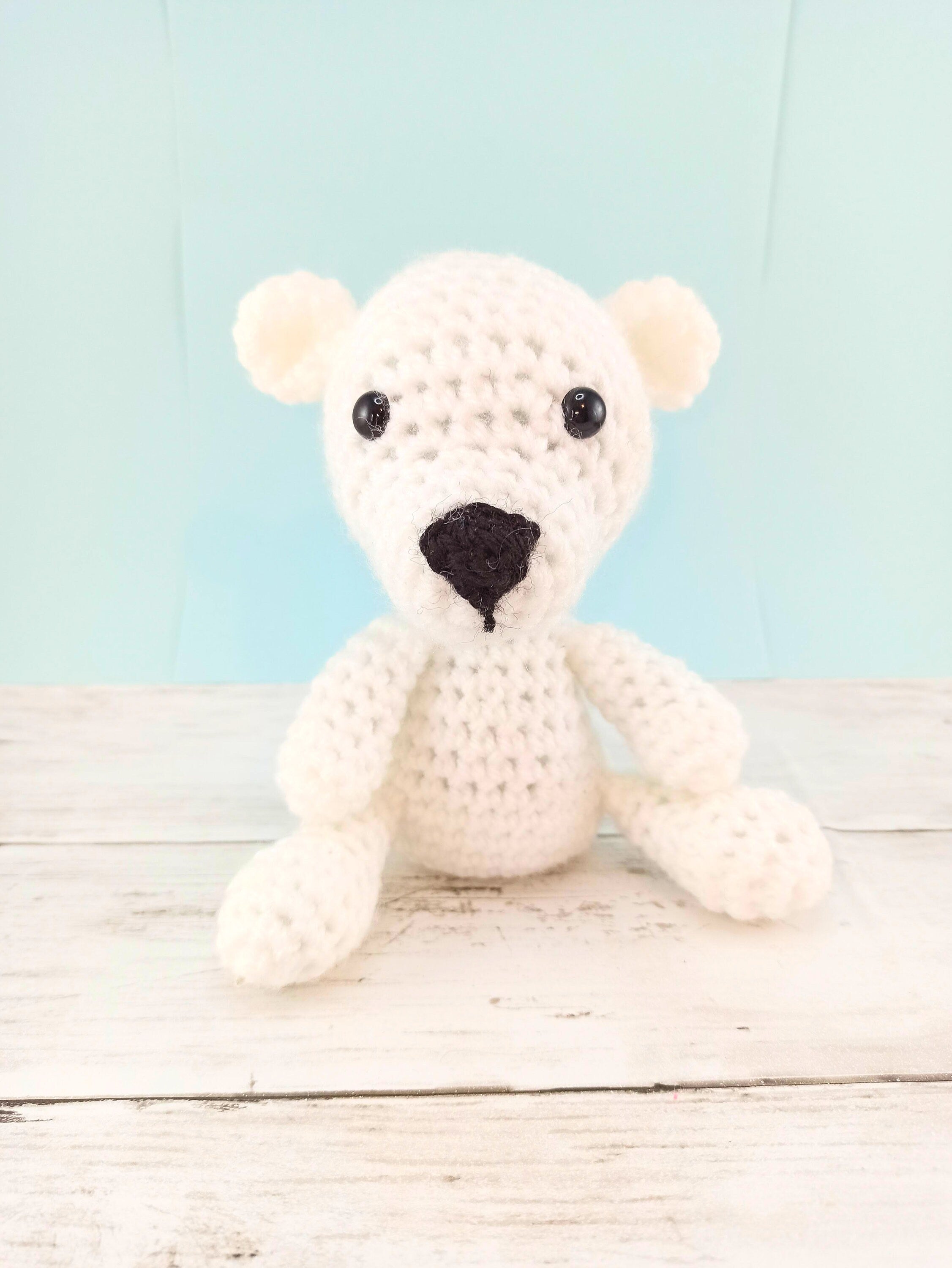 Crochet Polar Bear Amigurumi: Small Cuddly Plush Toy