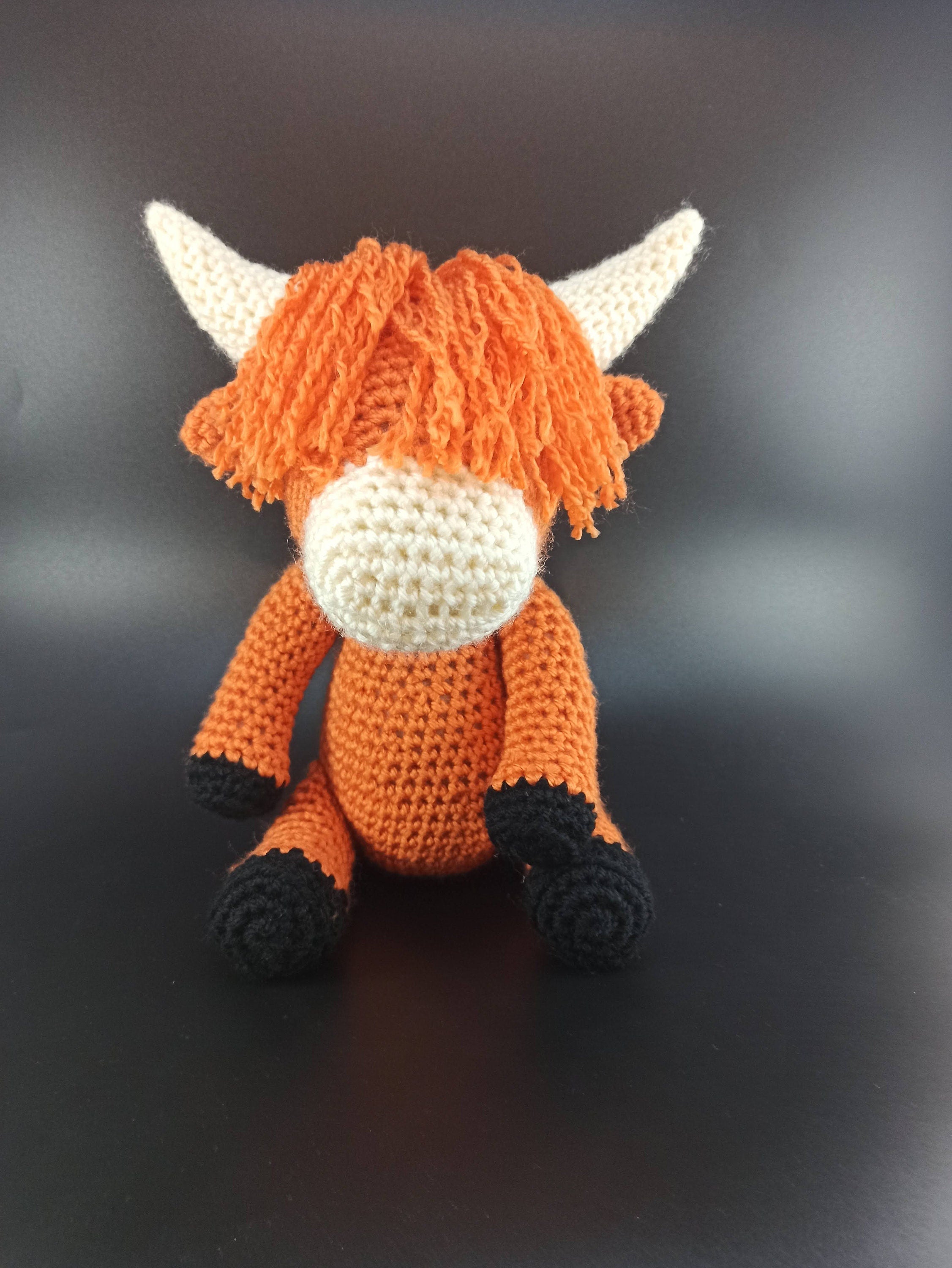 Cuddly toy highland cow, large crochet gift, scottish present,
