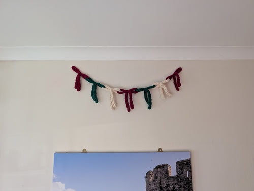 Chunky Bow Garland Crocheted, maroon green and cream