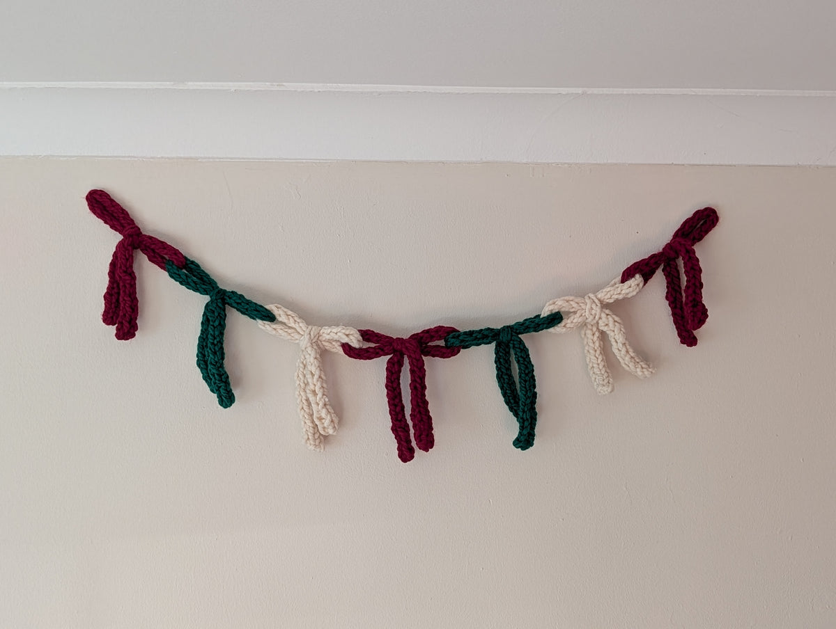 Chunky Bow Garland Crocheted, maroon green and cream