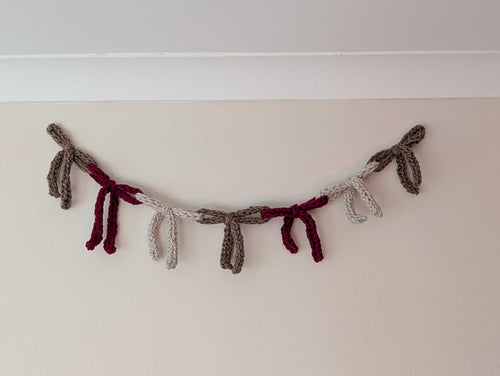 Chunky Bow Garland Crocheted, Brown maroon and cream