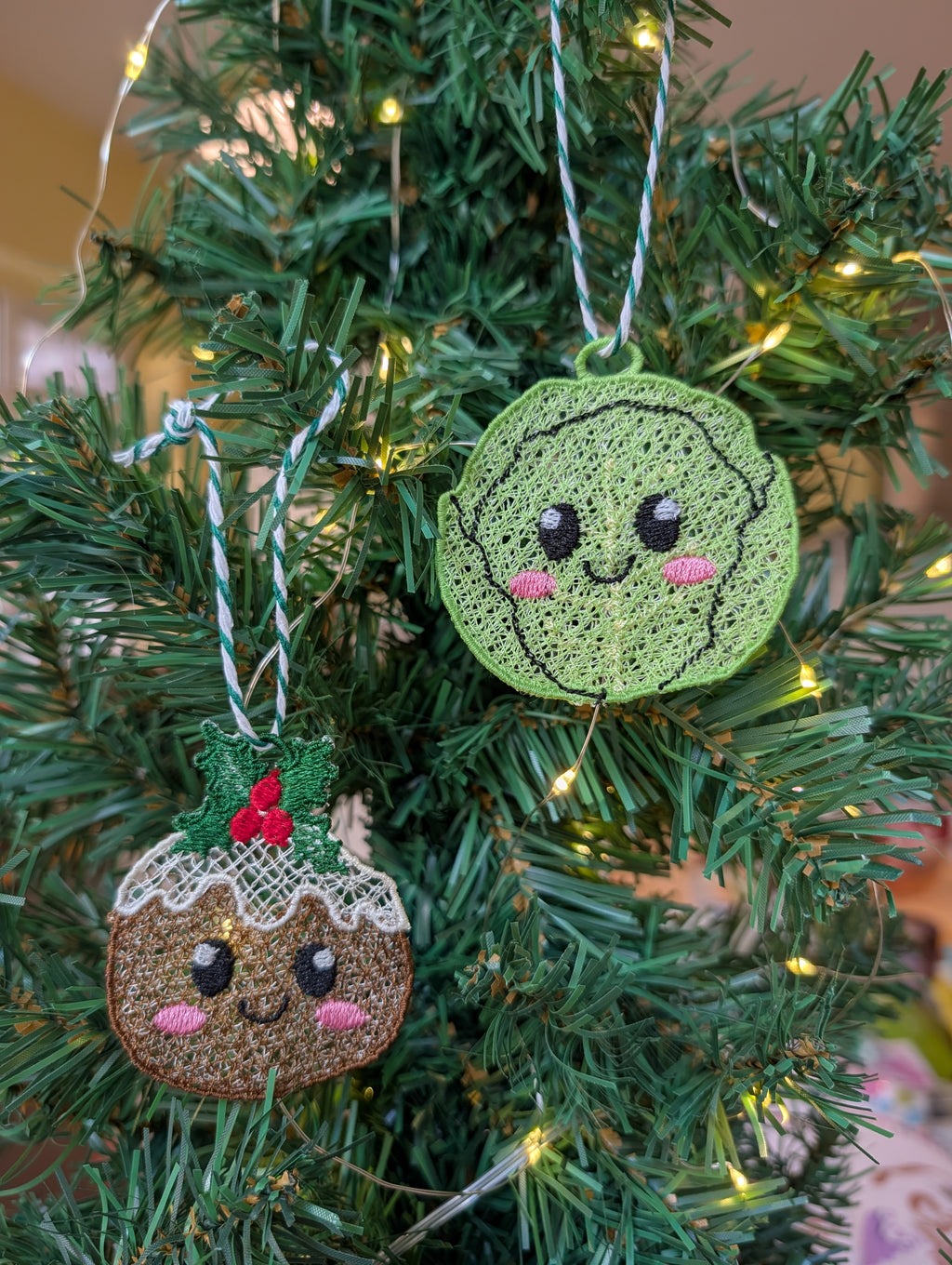 Freestanding Lace Christmas Pudding Ornament, Cute Kawaii Xmas Pudding Bauble, Embroidered Holiday Food Tree Decor
