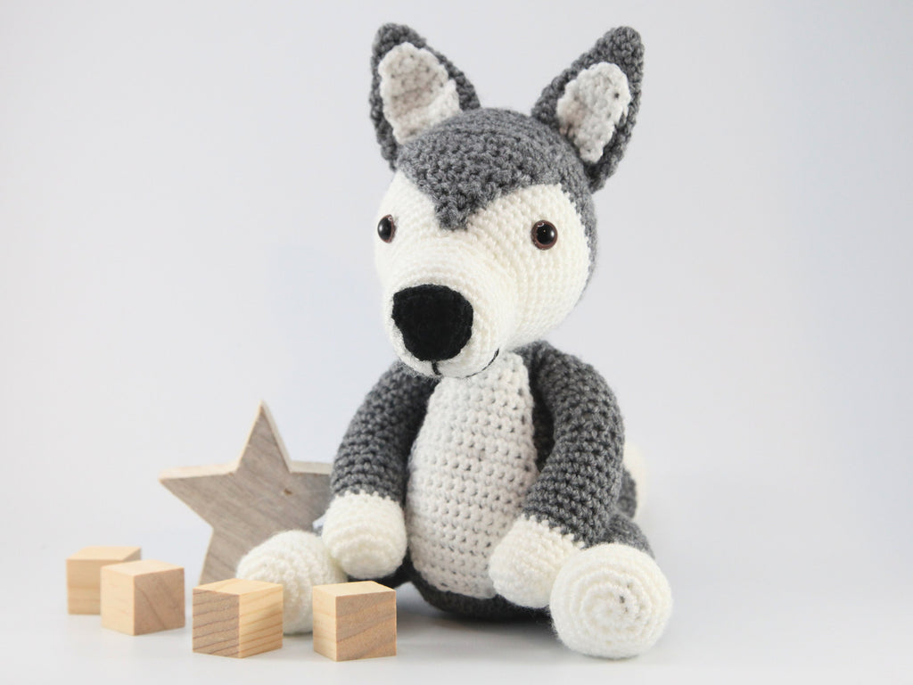 Husky dog toy, crochet cuddly toy, soft plush toy, husky gift, wolf