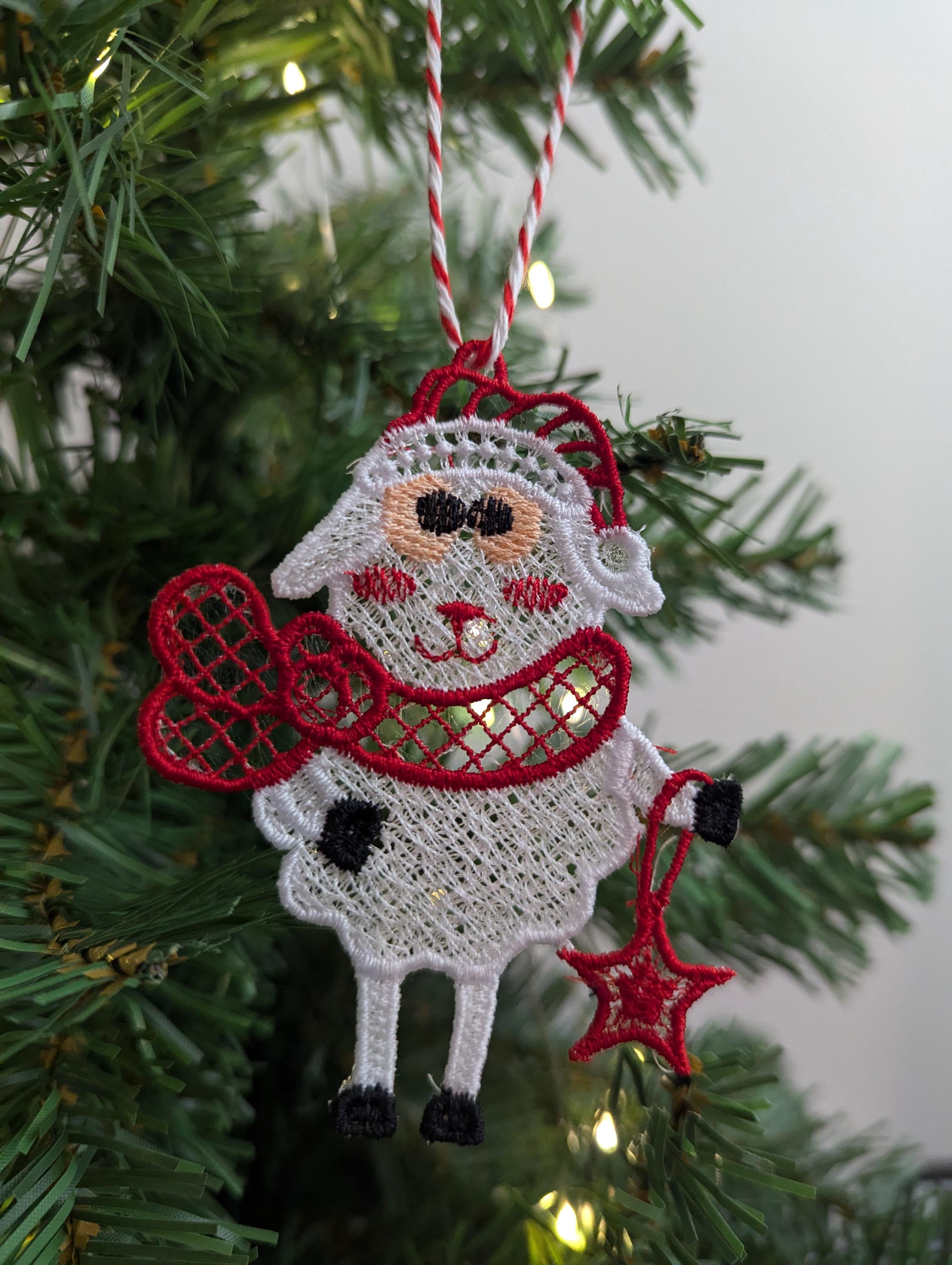 Lace Christmas Sheep Ornament: Machine Embroidery Pet Decoration