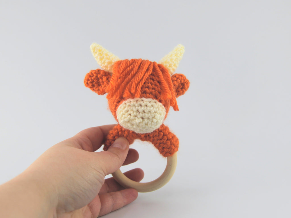 Crochet Highland Cow Teether Rattle, Wooden Teething Ring