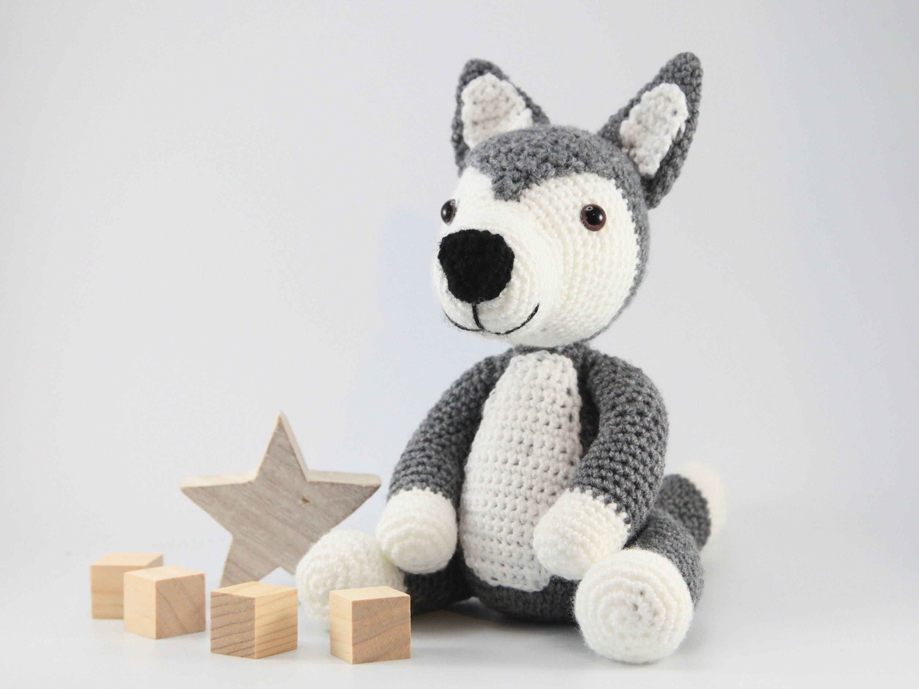 Husky dog toy, crochet cuddly toy, soft plush toy, husky gift, wolf
