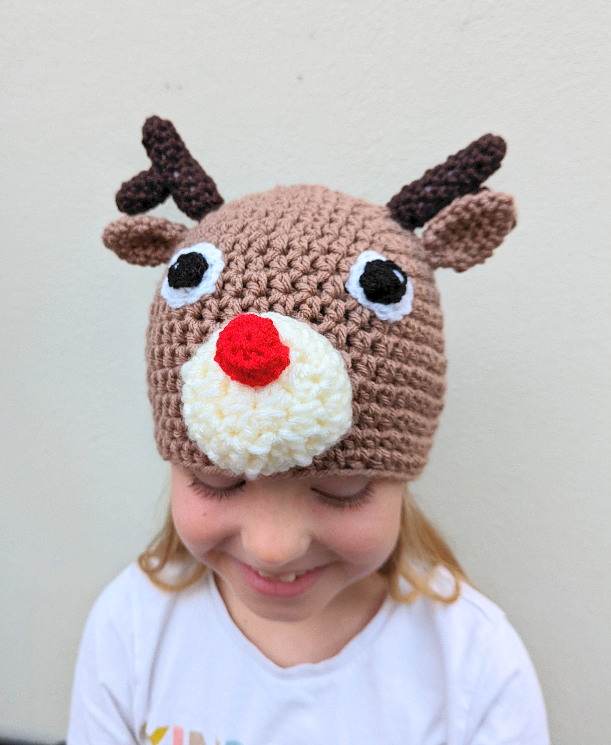 Crochet Reindeer Hat: Novelty Winter Festive Hat