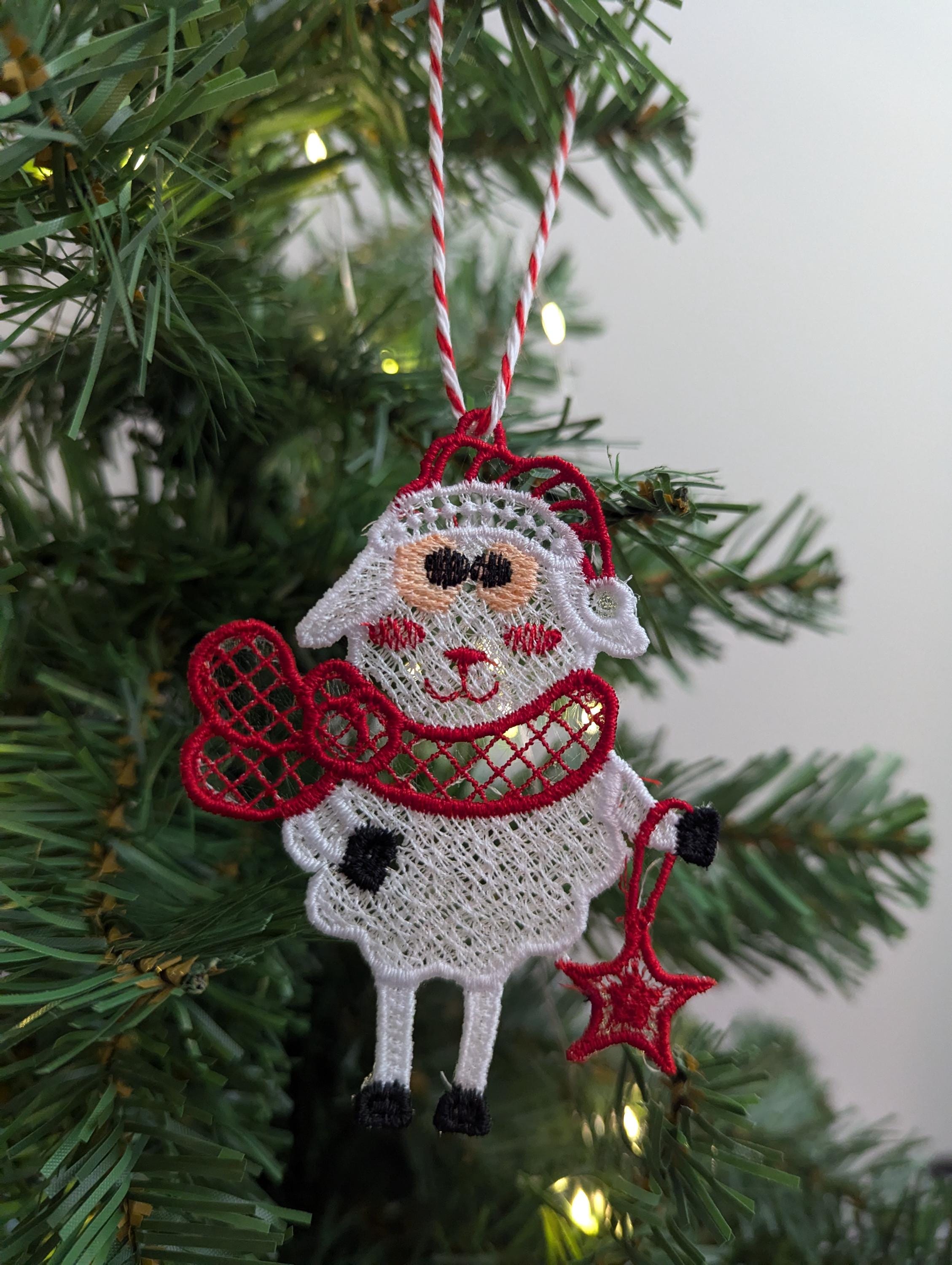 Lace Christmas Sheep Ornament: Machine Embroidery Pet Decoration