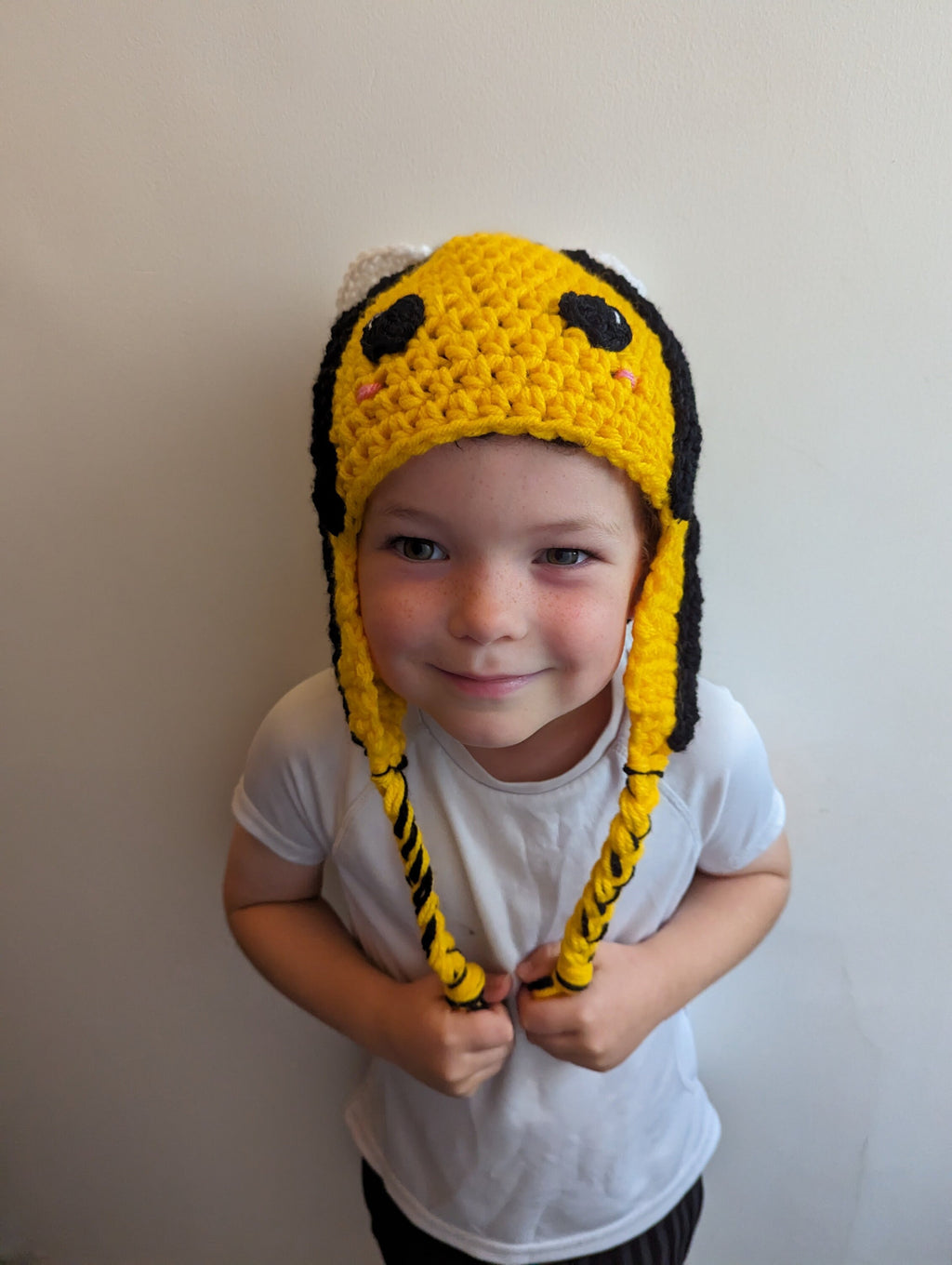 Crochet Bee hat, winter novelty hat, newborn, child, toddler, adult sizes