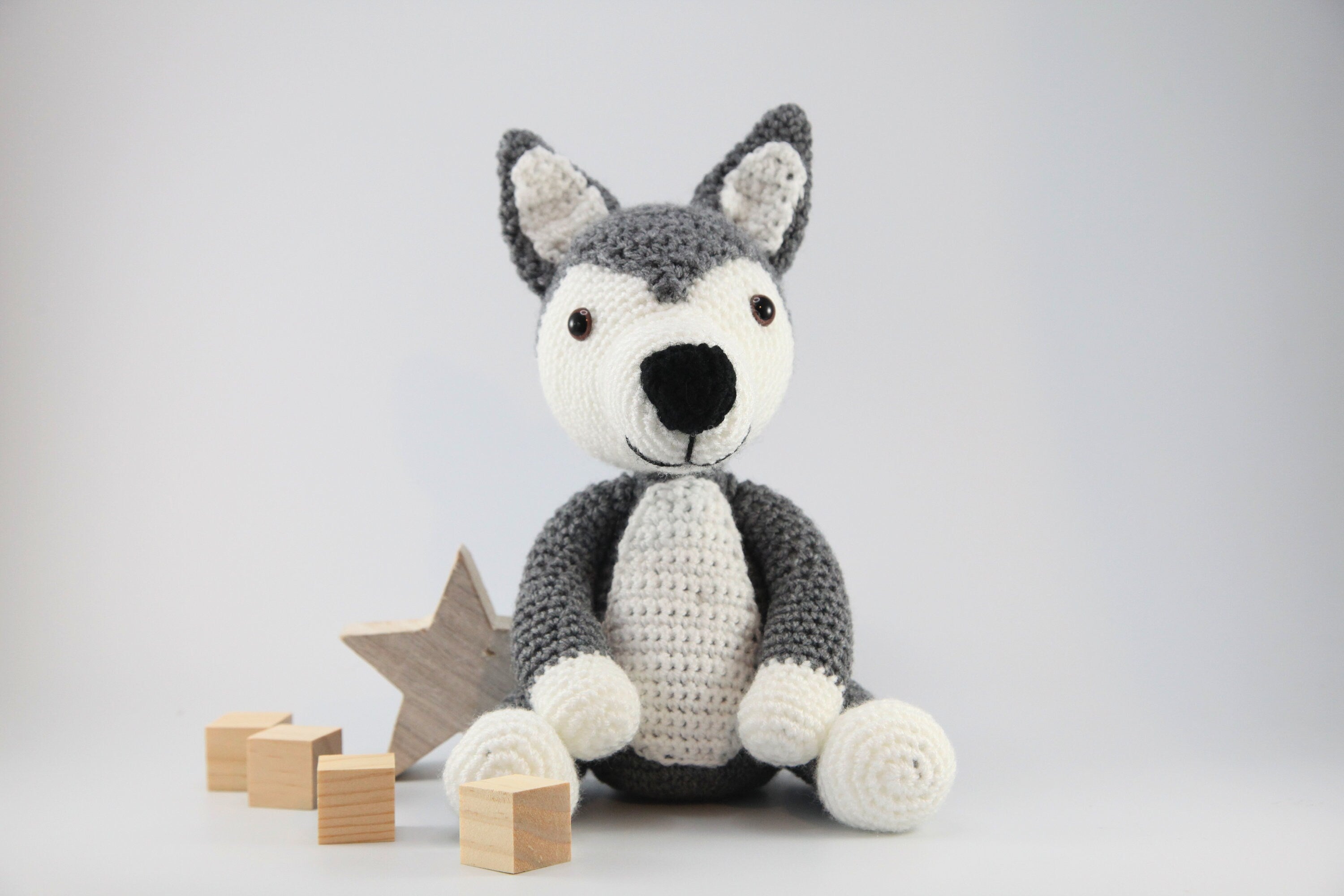 Husky dog toy, crochet cuddly toy, soft plush toy, husky gift, wolf