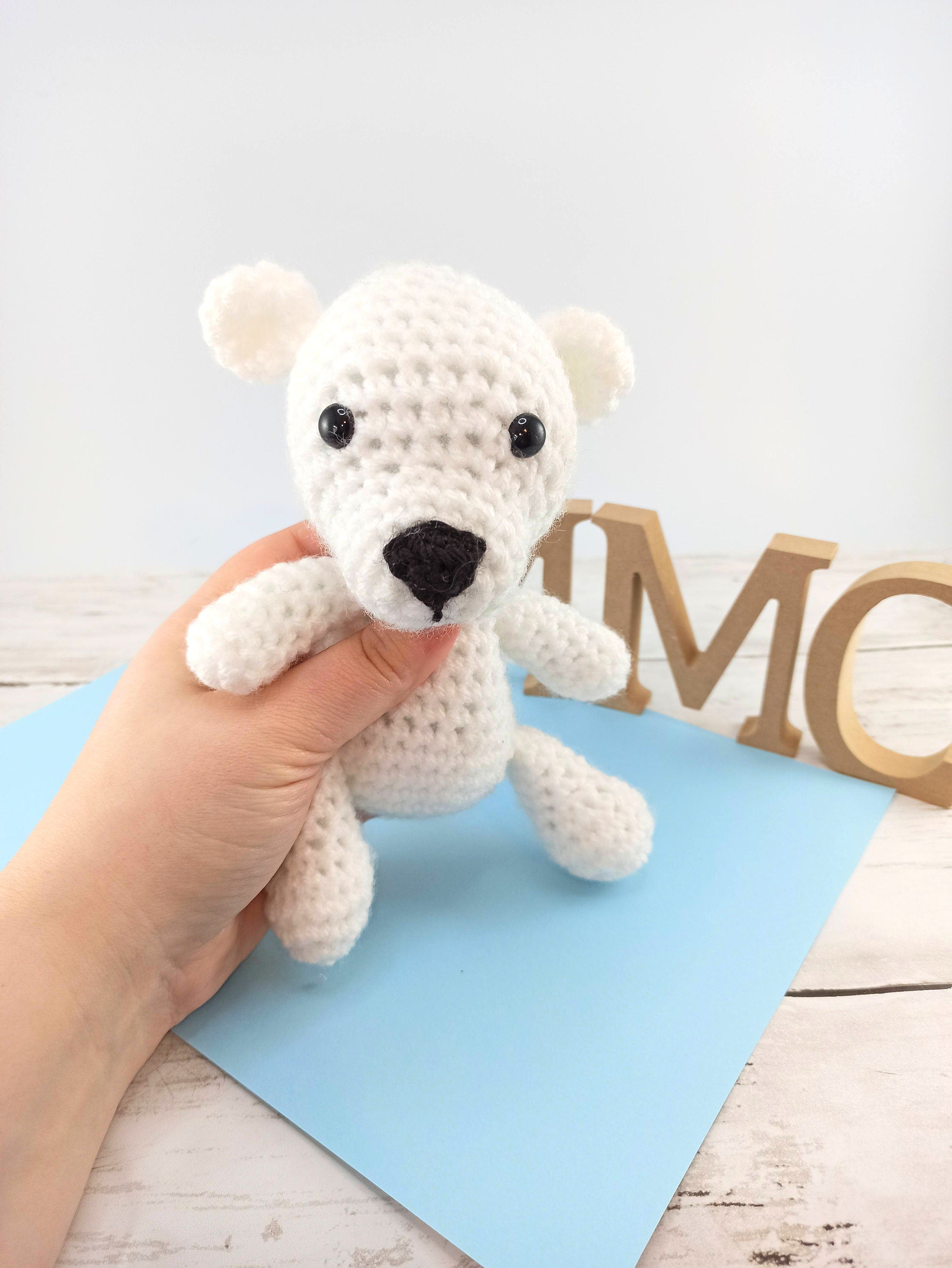 Crochet Polar Bear Amigurumi: Small Cuddly Plush Toy