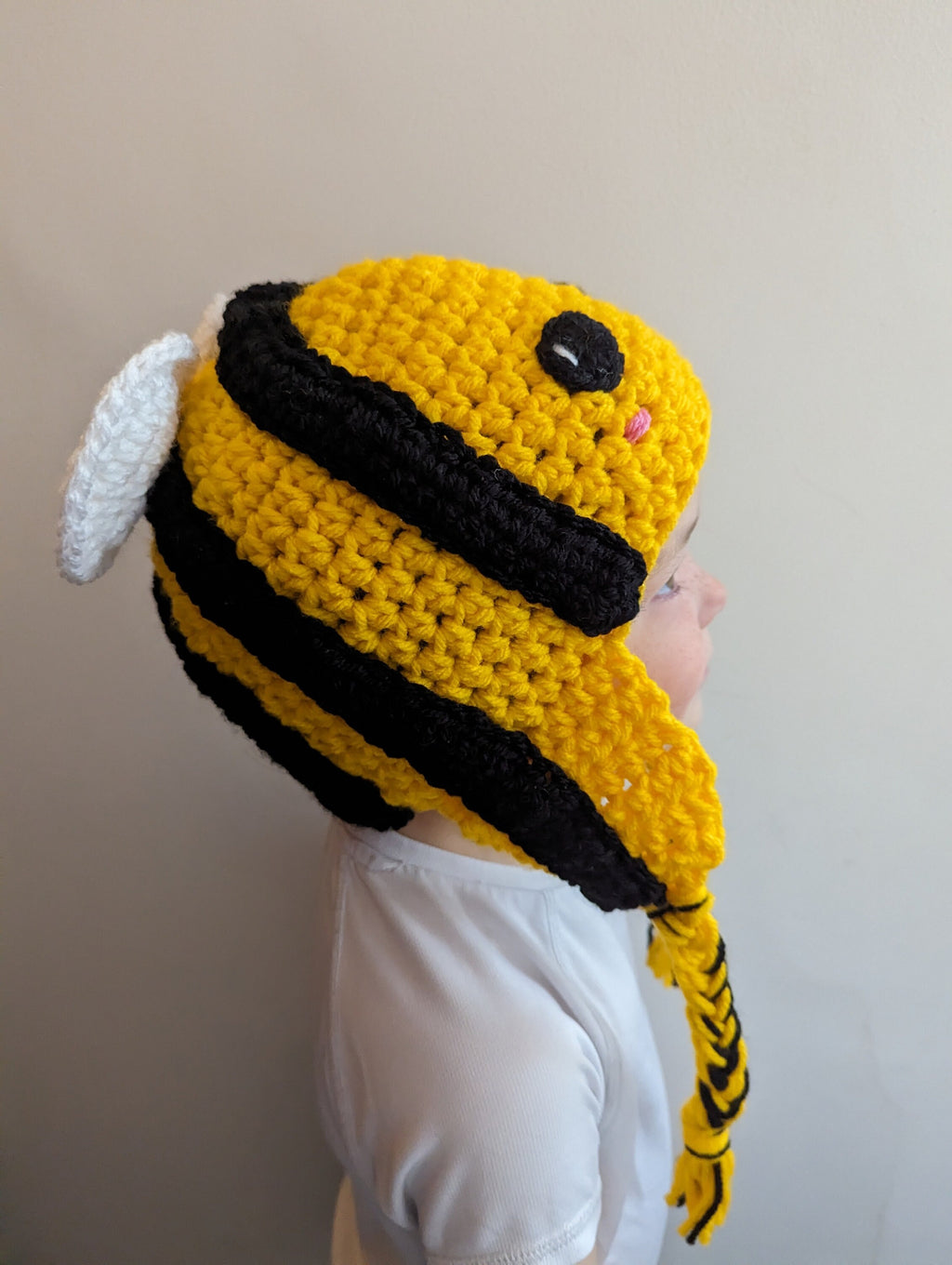 Crochet Bee hat, winter novelty hat, newborn, child, toddler, adult sizes
