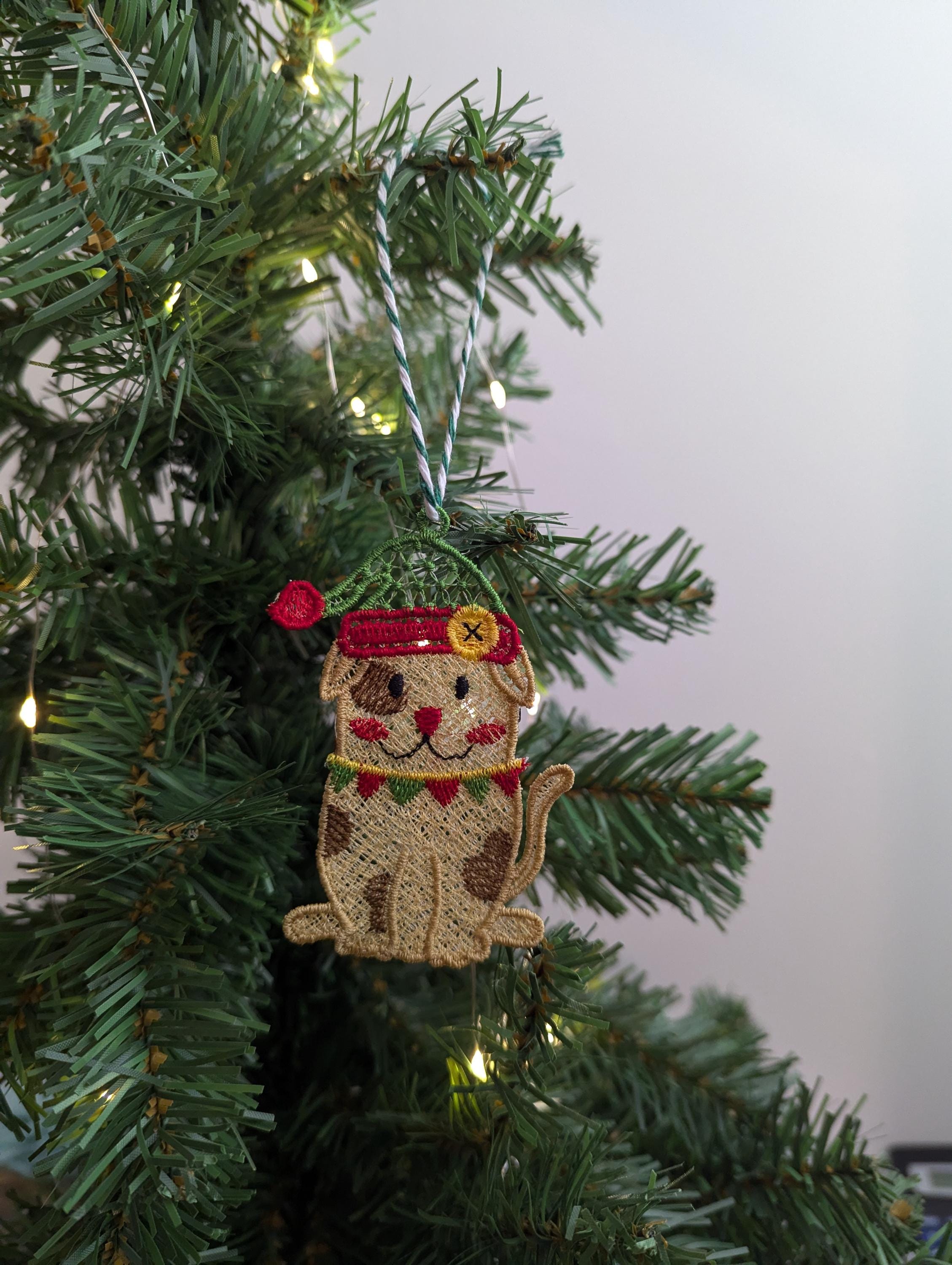 Lace Christmas Dog Ornament: Machine Embroidery Pet Decoration